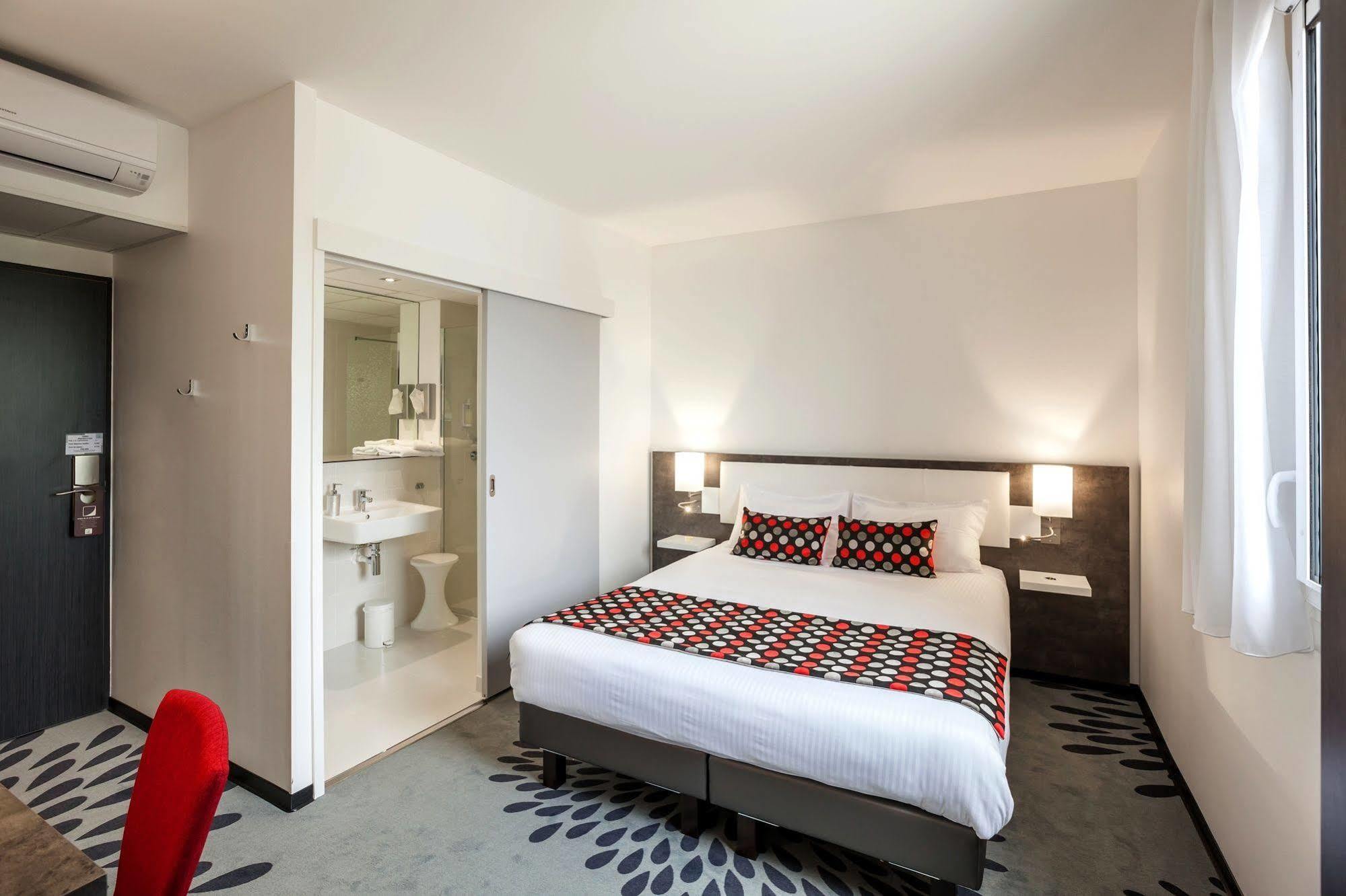 Logis Hotel Restaurant & Spa Au Comte D'Ornon Gradignan Kültér fotó